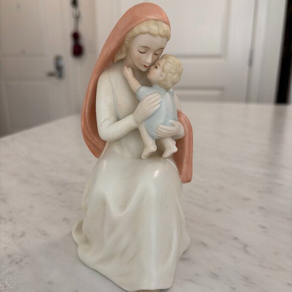 Lefton China- Blessed Mother Figurine Sheettp - Picture 1 of 4